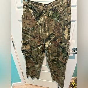 Mossy Oak Camo Pants - Medium 32/34